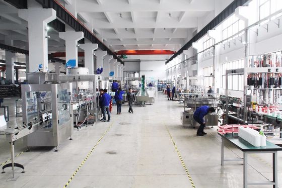 Бутылка минуты 4200/час машин для прикрепления этикеток бутылки заполняя покрывая