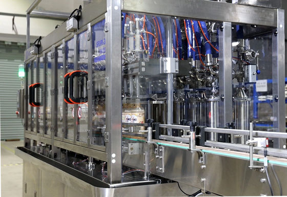 Машина 4000W пластиковой бутылки 7200BPH покрывая для тензида