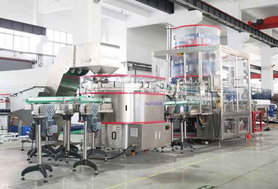 Машина бутылки 4KW 8600BPH покрывая для шампуня